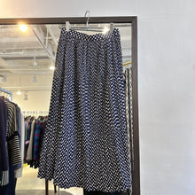 Load image into Gallery viewer, Vintage Dotted Skirt
