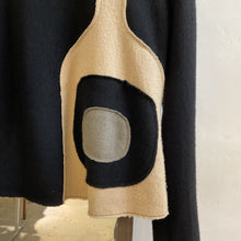 Load image into Gallery viewer, Vintage Space age Style Turtle neck Top

