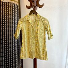 Load image into Gallery viewer, 60s Vintage shirt
