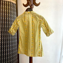 Load image into Gallery viewer, 60s Vintage shirt
