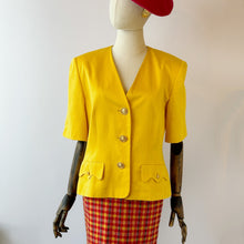 Load image into Gallery viewer, 70s England Yellow Blazer
