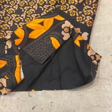 Load image into Gallery viewer, Vintage Pattern Skirt
