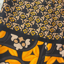 Load image into Gallery viewer, Vintage Pattern Skirt

