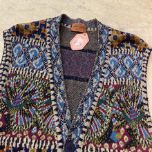 Load image into Gallery viewer, Vintage Knit Vest
