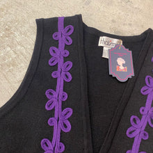 Load image into Gallery viewer, Vintage Pattern Vest
