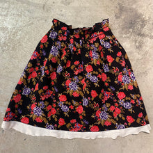 Load image into Gallery viewer, Vintage Rose Pattern Skirt
