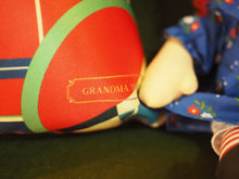 Load image into Gallery viewer, Grandma Mary Design自家製 cushion
