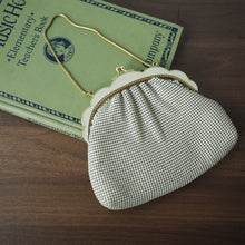 Load image into Gallery viewer, 70s Ivory Kiss-lock Mesh bag
